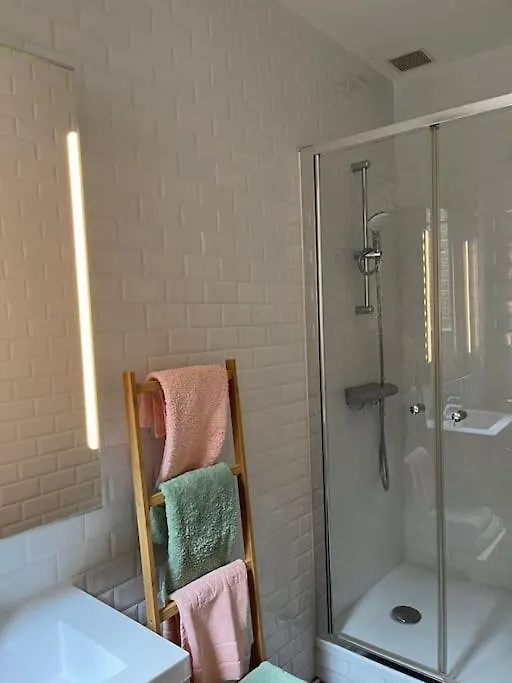 Appartement Cosy - Parc Des Expositions Porte De Versailles Paris 0*,  France